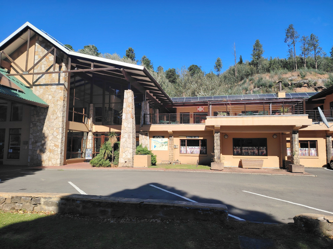 Exterior & Views 2, Riverbend Chalets Self Catering, Sisonke