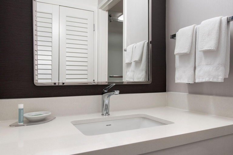 Bathroom 4, Courtyard by Marriott Rye, Westchester