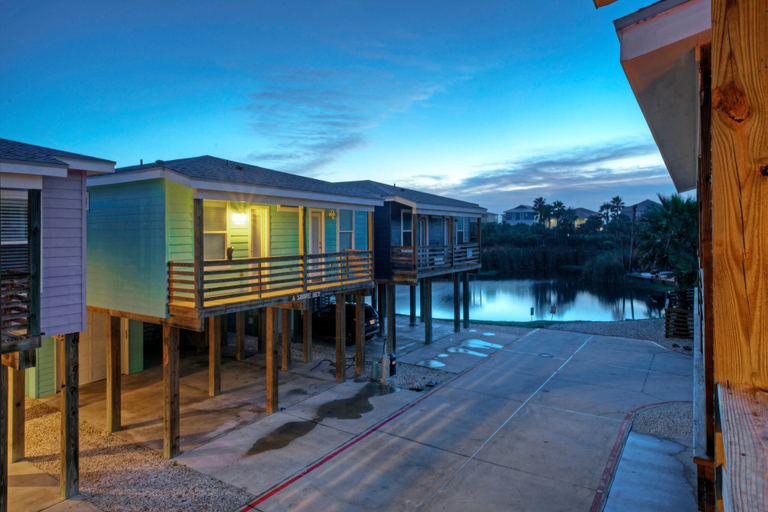 Sport & Beauty 4, Captain Twig by Avantstay Getaway 3 Blocks From Beach, Nueces