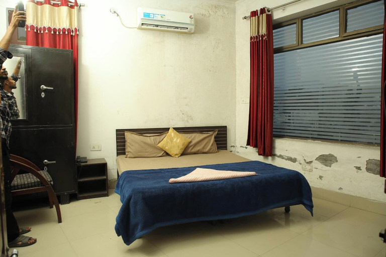 Bedroom 3, The Brighton Hotel, Sirmaur