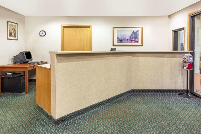 Public Area 2, Knights Inn Crawfordsville, Montgomery