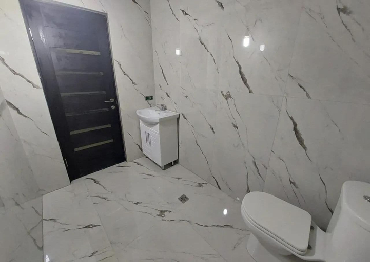 Bathroom, Motel Gavar