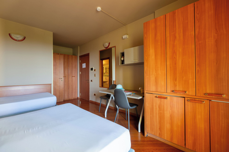 Bedroom 9