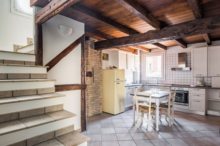 Others 4, Appartamento San Martino by Wonderful Italy, Bologna