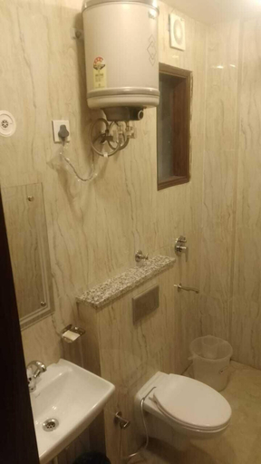 Bathroom 5, Hotel Nue-Nest, Dehradun