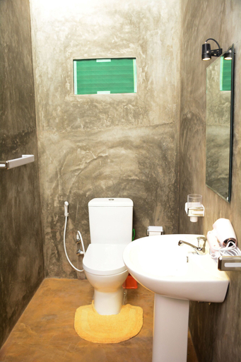 Bathroom 1, The Nature Villa and Cabanas, Negombo