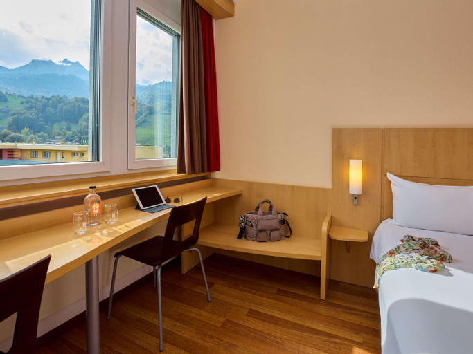 Bedroom 26