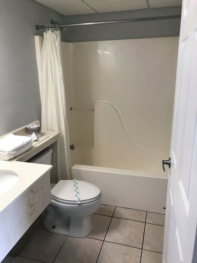Bathroom 4, Montego Bay Resort, Cape May