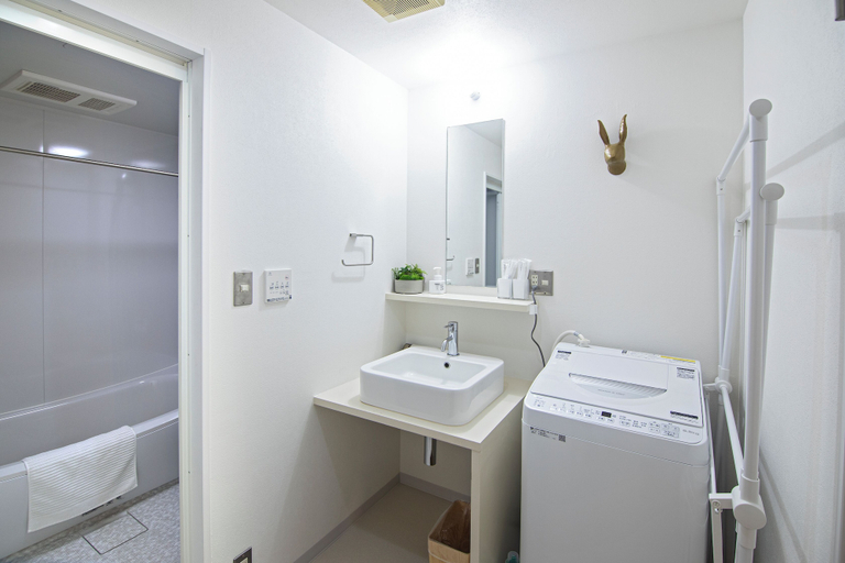 Bathroom 2, Tabi Time Nishinagahori, Osaka