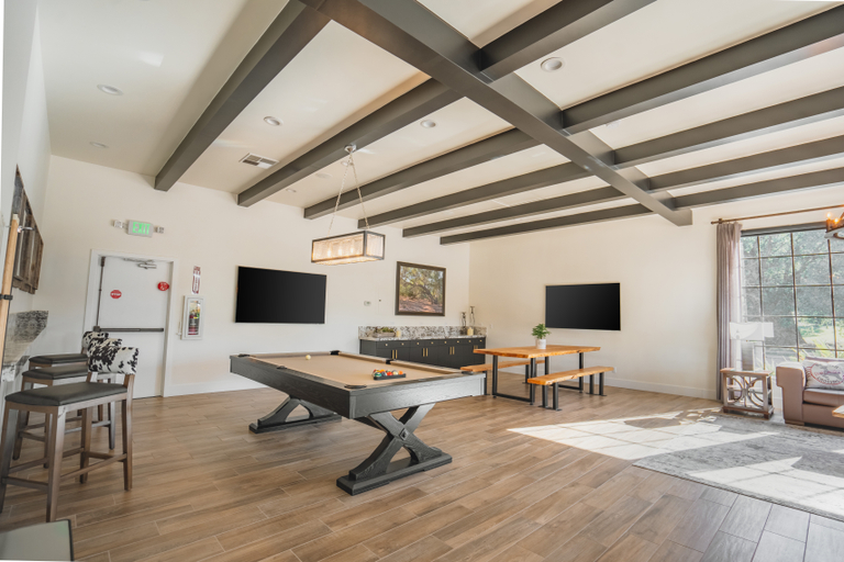 Public Area 2, Riviera Oaks Resort by Coolvacay, San Diego