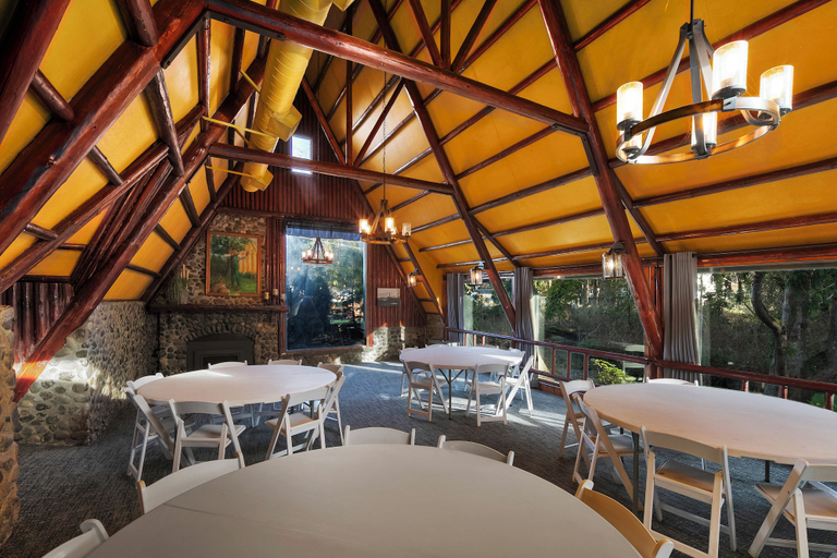 Food & Drinks, Robinhood Village Resort, Mason