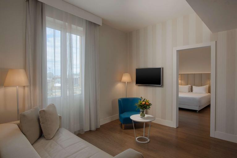 Bedroom 27