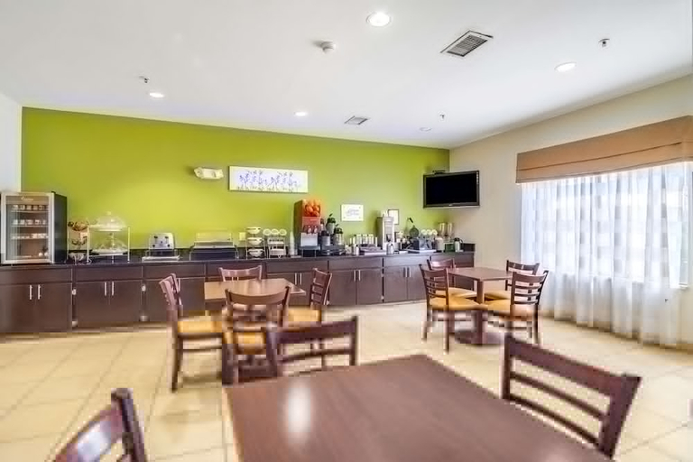 Food & Drinks 5, Sleep Inn - Aiken, Aiken