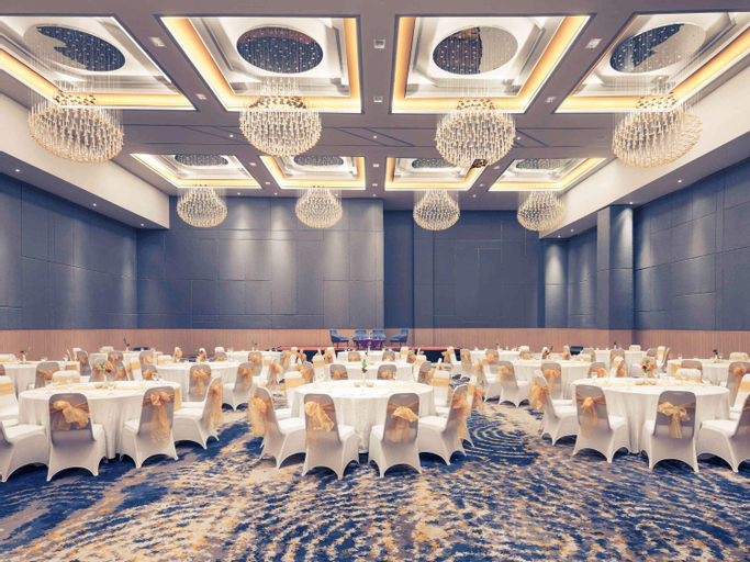 Business Facilities 28