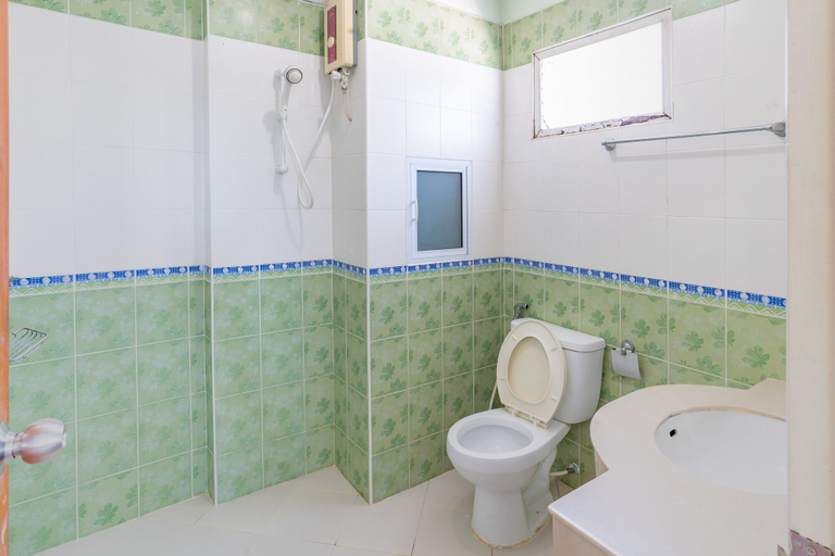 Bathroom 4, Horizon Hotel, Muang Surat Thani