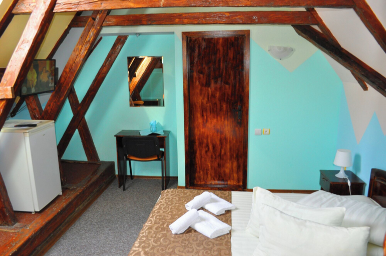 Bedroom 4, Pensiunea Flamingo, Brasov