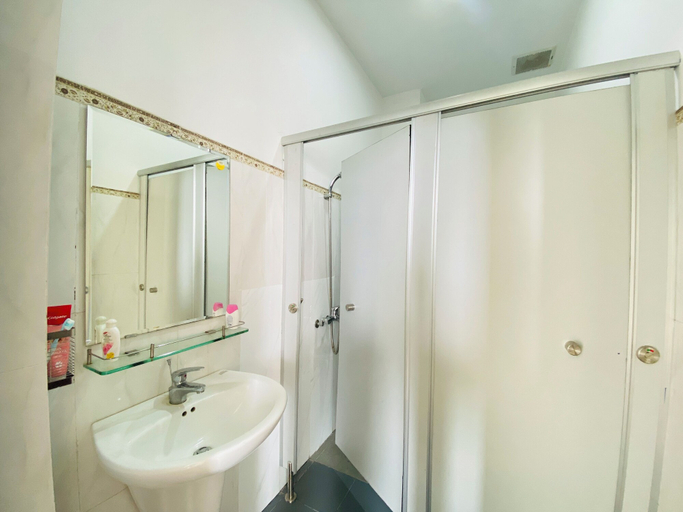 Bathroom 3, Bossa Nova, Da Nang