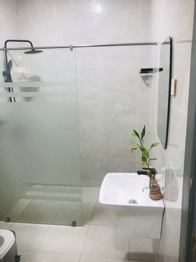 Bathroom 4, Mankoview Beach Resort, Gomoa