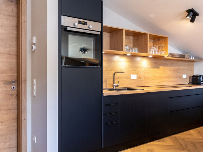 Private kitchen 5, Luxury Penthouse, 600 m. From the ski Area, Bludenz