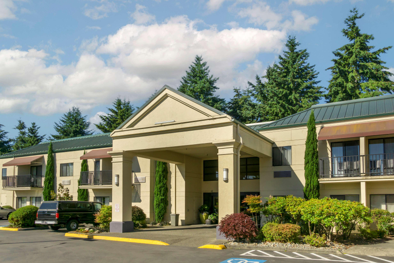 Exterior & Views 2, Best Western Plus Plaza by the Green, King