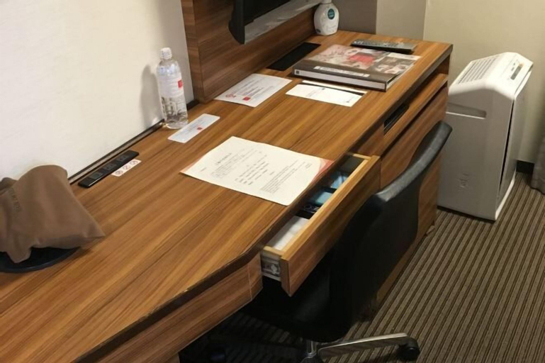 Amenities 27