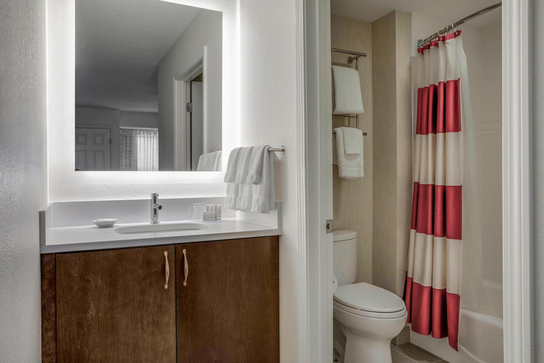 Bathroom 4, Residence Inn By Marriott Portsmouth, Rockingham
