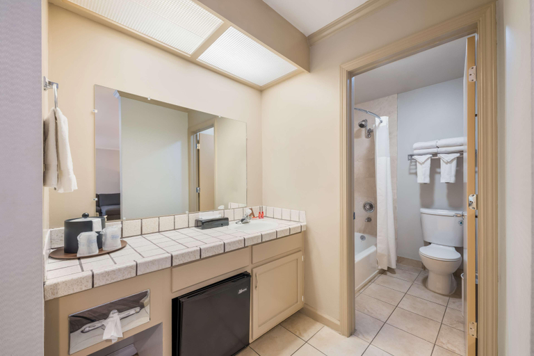 Bedroom 3, Surestay Plus By Best Western Mountain View, Santa Clara