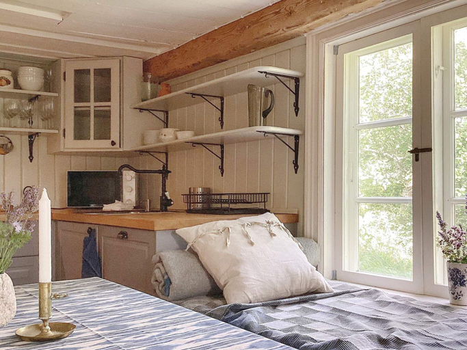 Room 4, 4 Star Holiday Home in Uppsala, Knivsta