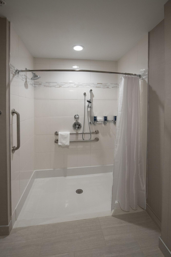 Bathroom 4, Four Points by Sheraton Charlotte - Lake Norman, Mecklenburg