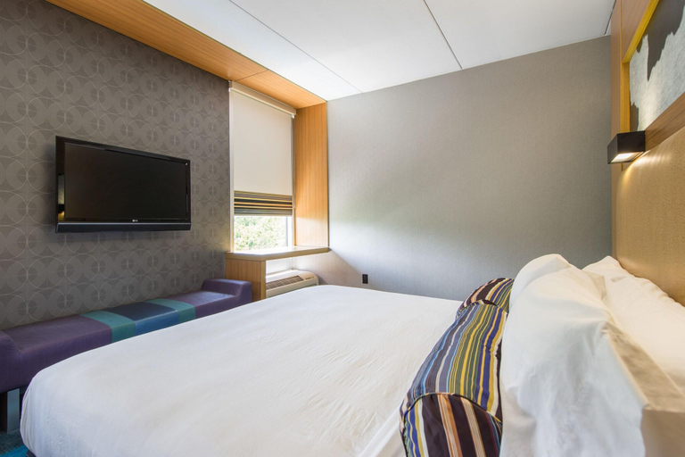 Bedroom 3, Aloft Nashville-Cool Springs, Williamson