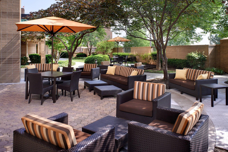 Food & Drinks 5, Courtyard Kansas City Overland Park/ConventionCent, Kansas City