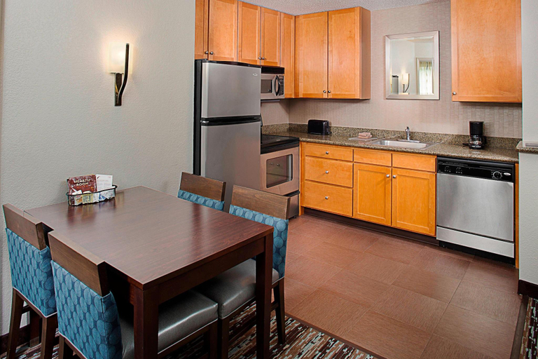 Bedroom 5, Residence Inn Worcester, Worcester