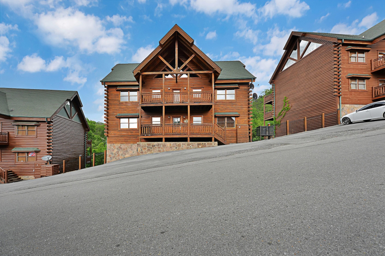 Exterior & Views, Java by Avantstay 12 Mins to Pigeon Forge + View, Sevier