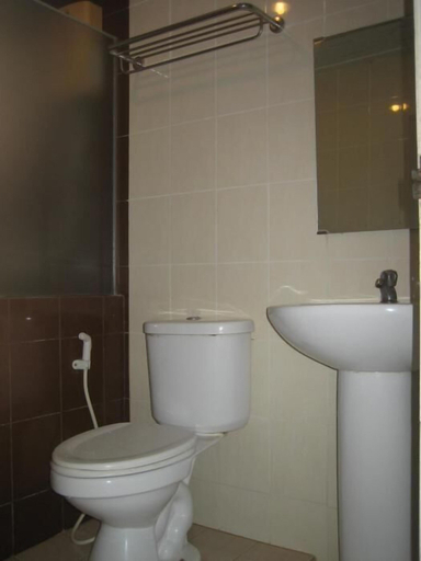 Bathroom 4, Suriwong Chumphon Hotel, Muang Chumphon