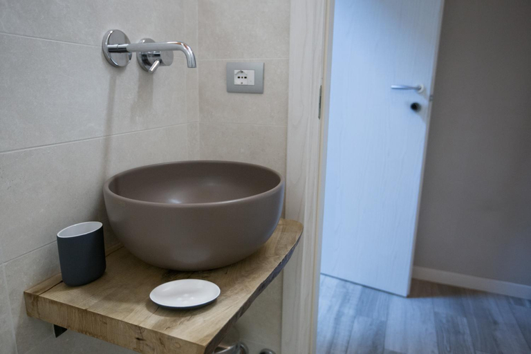 Bathroom 2, Lanterna Room&Breakfast, Modena