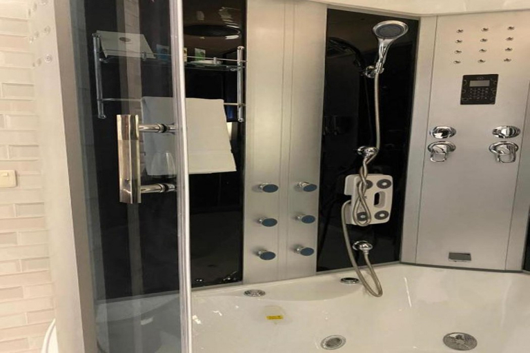 Bathroom 5, Goden Bujari hotel