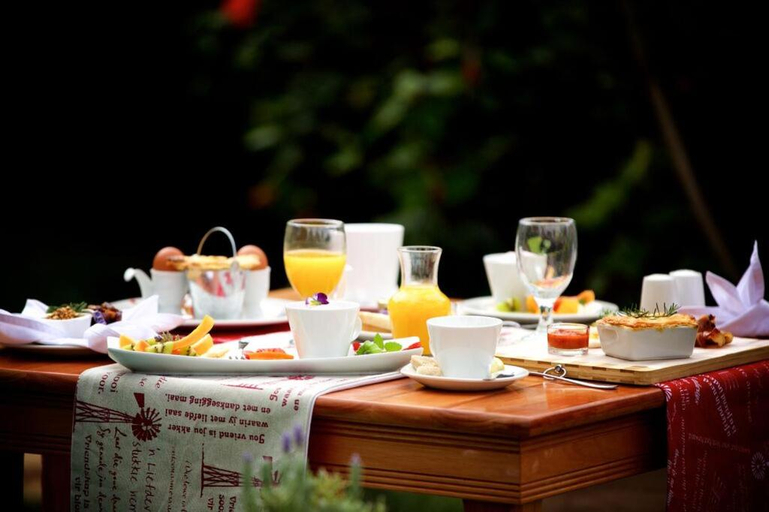 Food & Drinks 5, Christie's Inn, Mopani