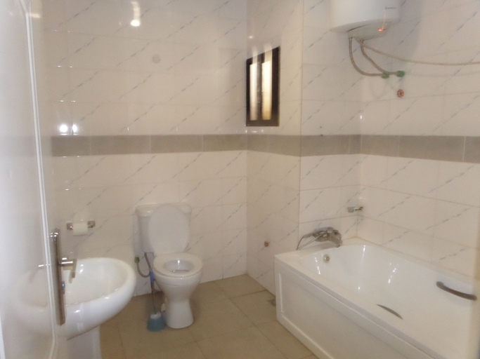 Bathroom 3, Parkview Hotel Abuja, AbujaMun