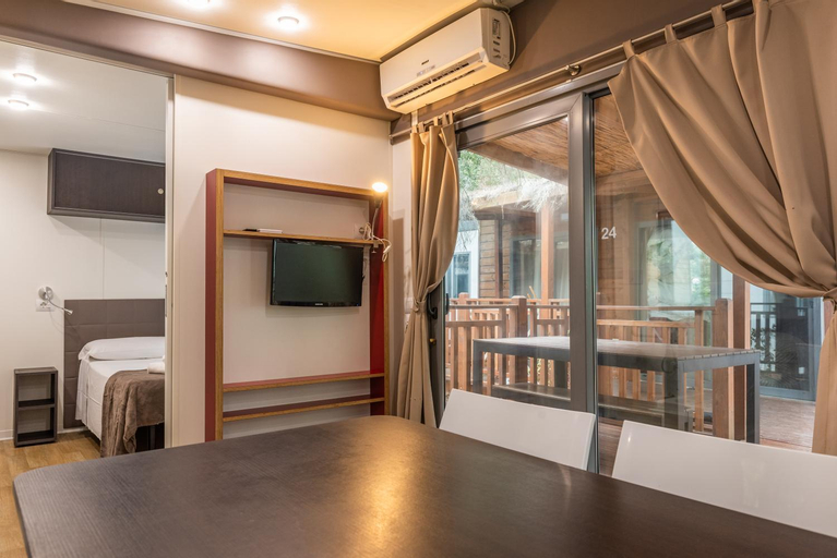 Bedroom 4, Camping Village Santapomata, Grosseto
