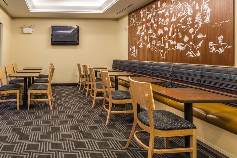 Food & Drinks 5, TownePlace Suites Dayton North, Montgomery