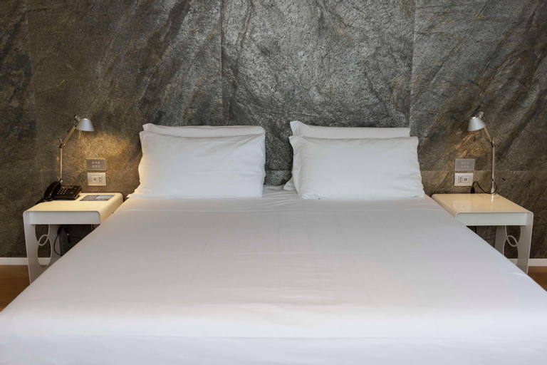 Bedroom 28
