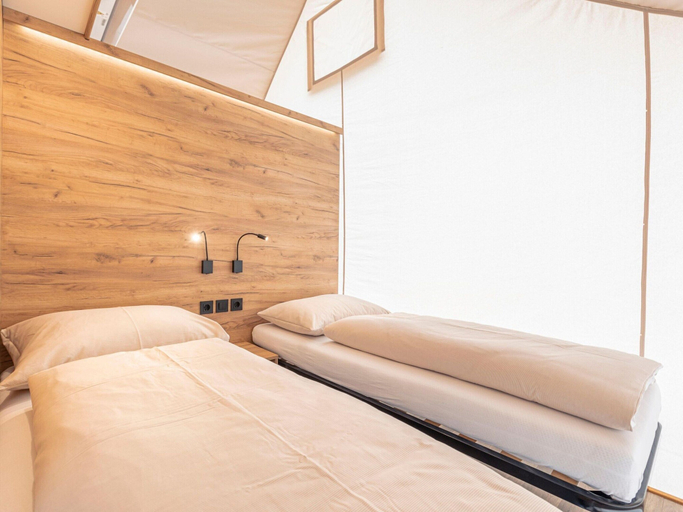 Room 2, Safari Tent in Nassfeld Near Ski Slope, Hermagor