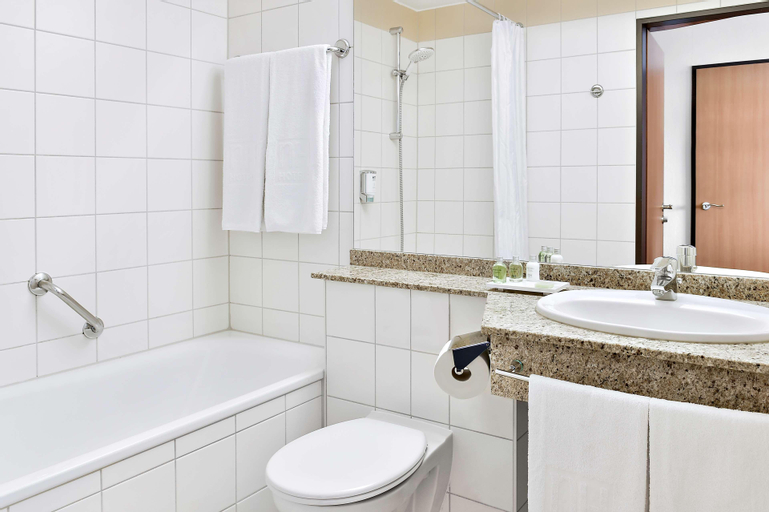 Bathroom 4