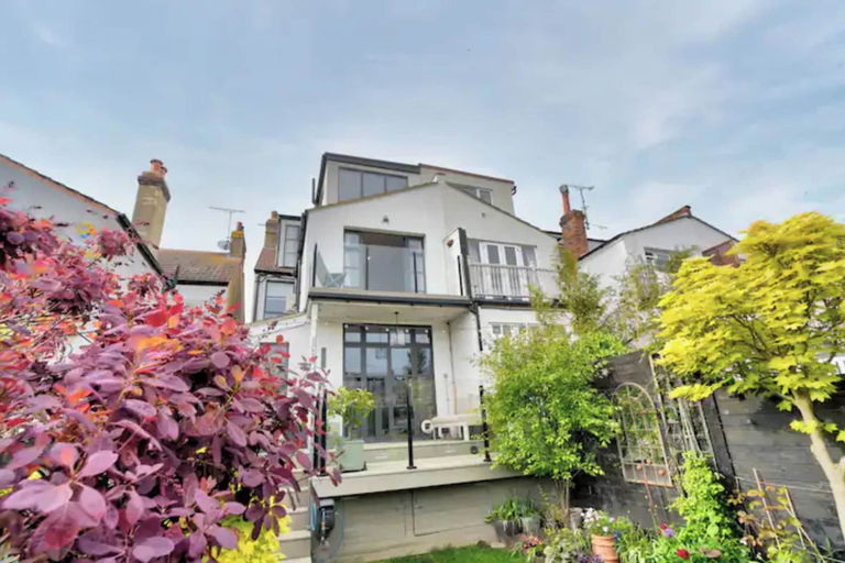 Exterior & Views 2, Stunning House in Leigh-on-sea, Southend-on-Sea