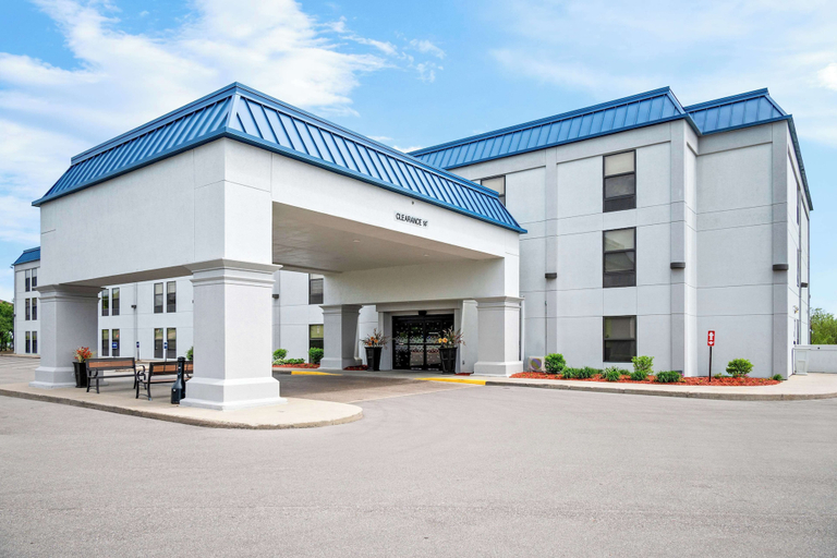 Exterior & Views 2, Hampton Inn Grand Rapids-North, Kent