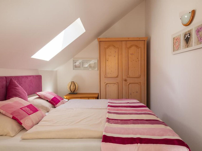 Bedroom 2, Apartment in the ski and Hiking Area in Mallnitz, Spittal an der Drau