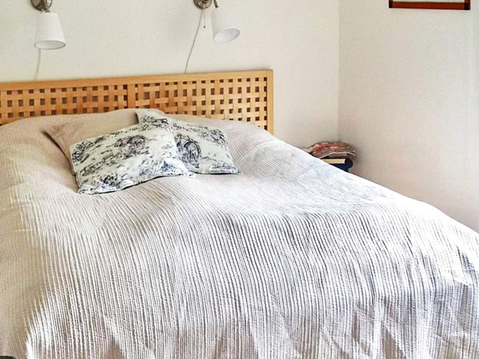 Room 5, 4 Star Holiday Home in Sturko, Karlskrona