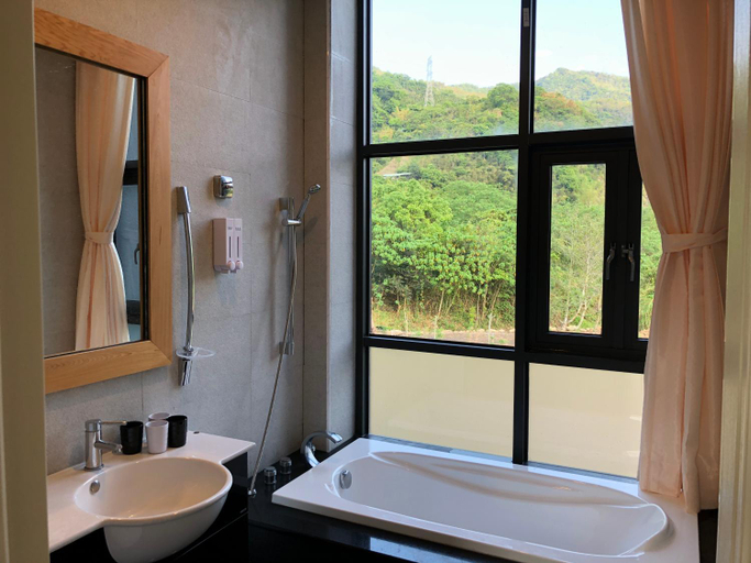 Bathroom 3, Ming Yueju, Taichung