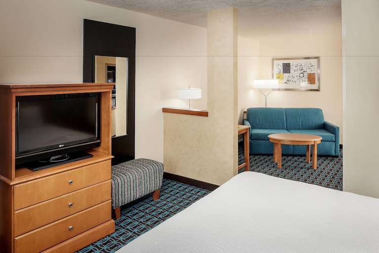 Bedroom 2, Fairfield Inn & Suites Anchorage Midtown, Anchorage
