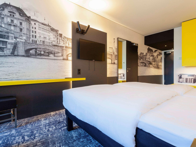 Bedroom 14